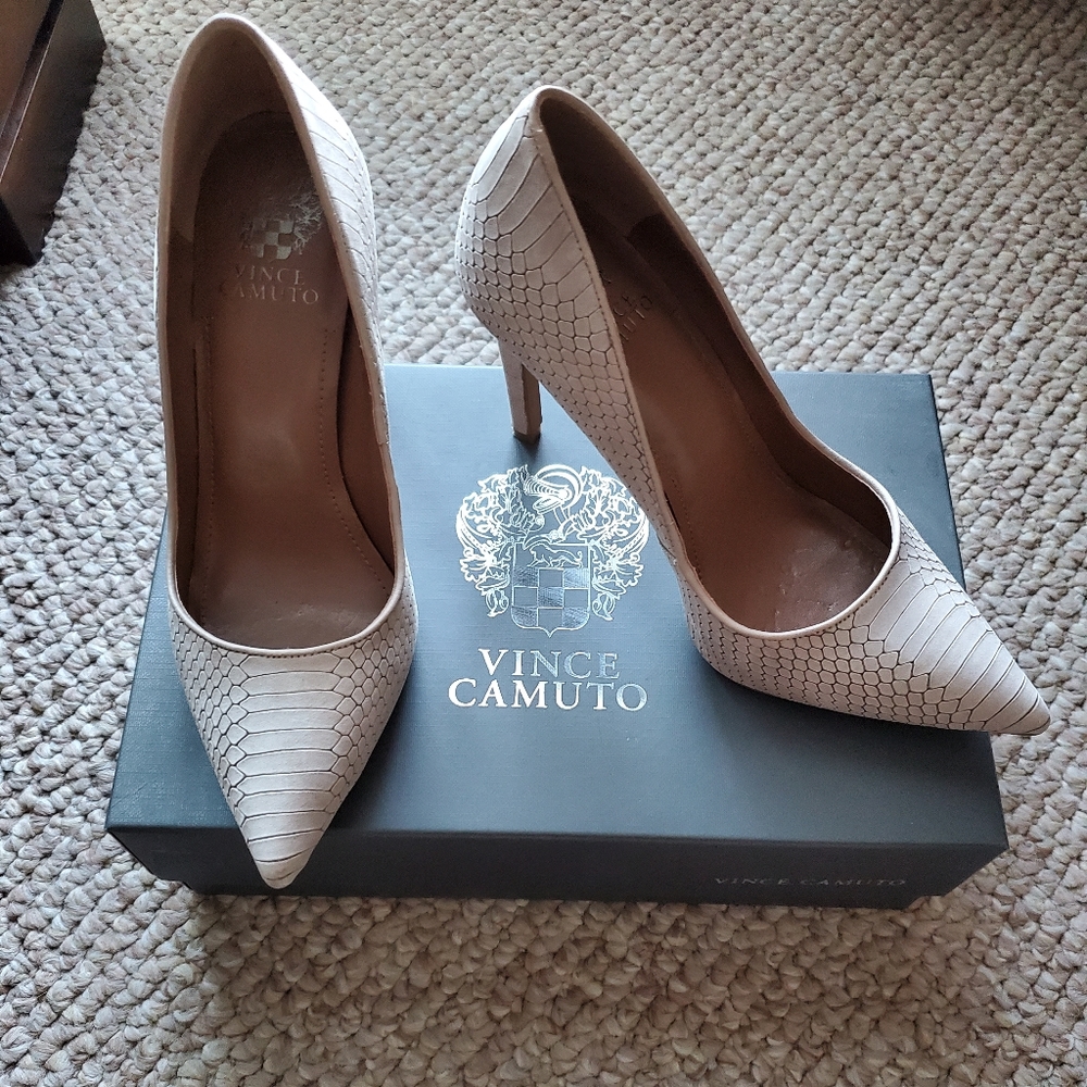 Vince Camuto- 7.5- VC Westin